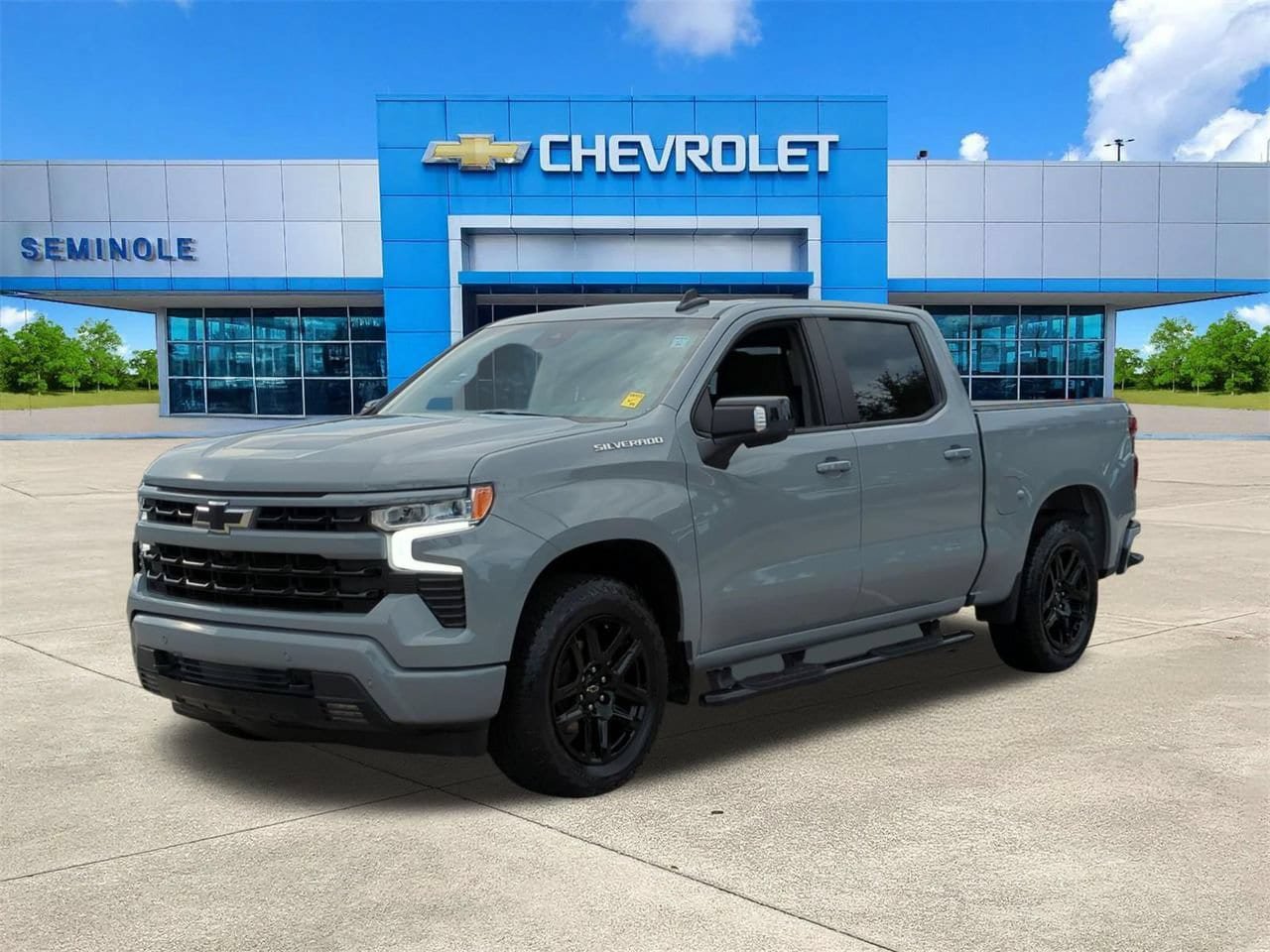 Used 2024 Chevrolet Silverado 1500 RST w/ Convenience Package II RWD image 2
