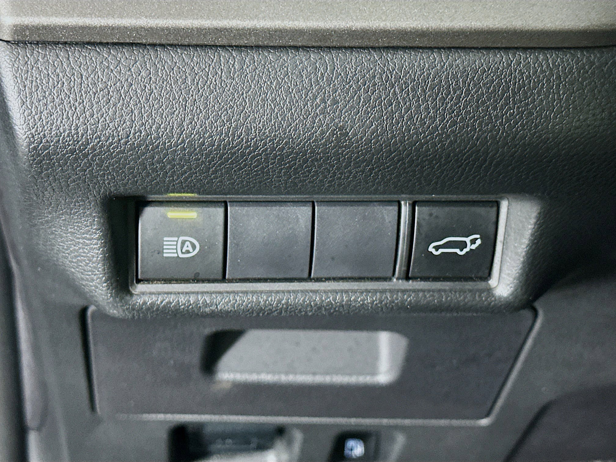 Used 2025 Toyota Grand Highlander FWD image 17