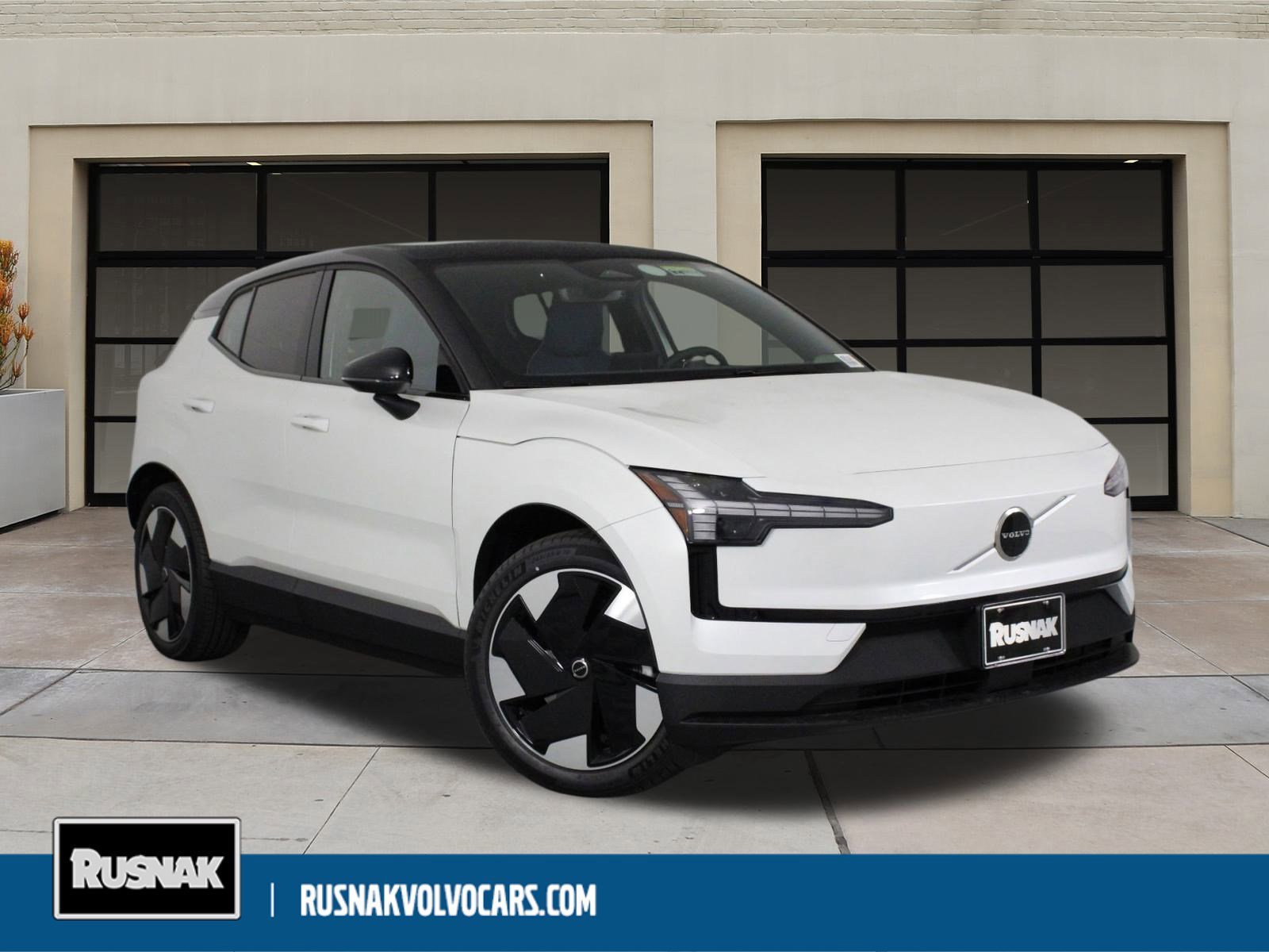 New 2025 Volvo EX30 Plus w/ Protection Package Premier image 1