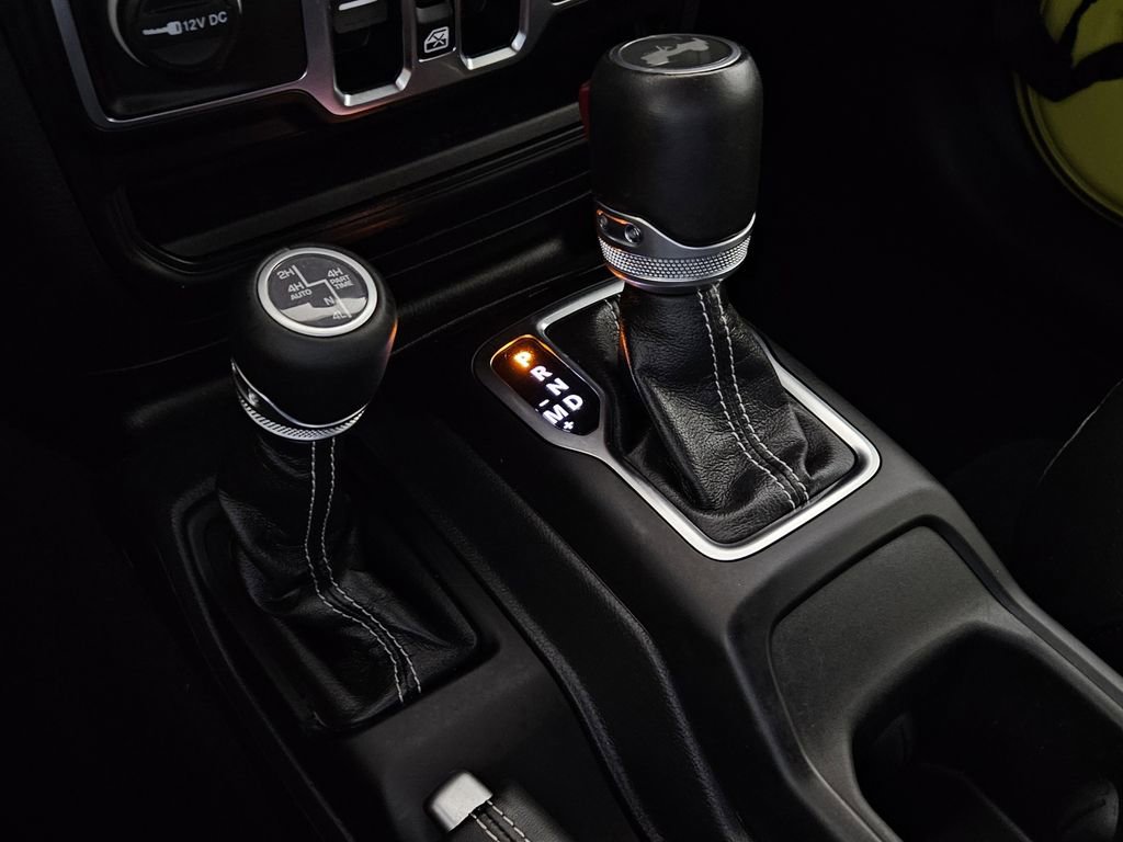 Used 2023 Jeep Wrangler Unlimited Sahara w/ Cold Weather Group image 17