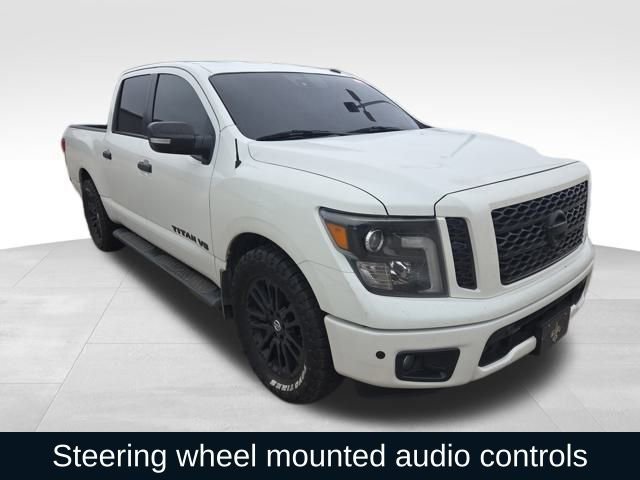 Used 2018 Nissan Titan SV w/ SV Convenience Package image 7