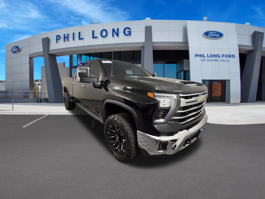 Used 2024 Chevrolet Silverado 2500 LTZ AWD/4WD image 7