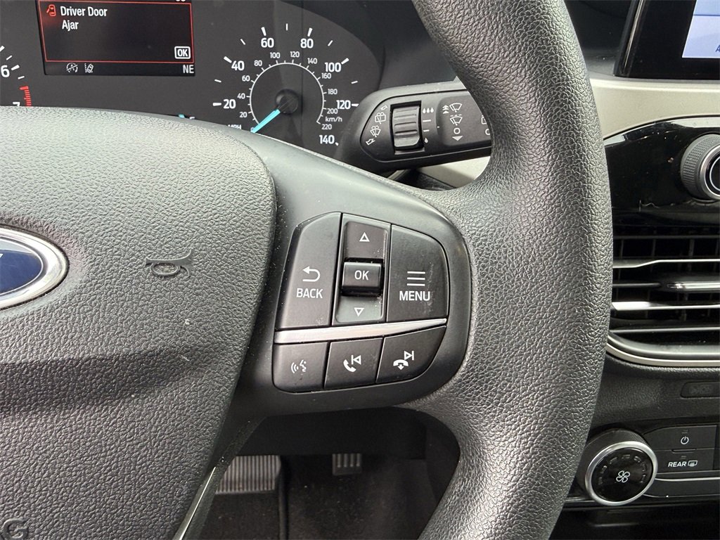 Used 2022 Ford Escape SE w/ SE Sport Appearance Package image 21