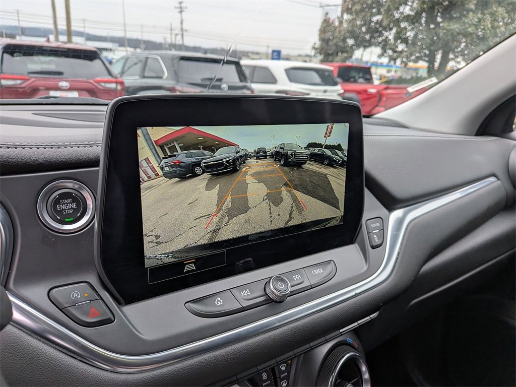Used 2025 Chevrolet Blazer LT image 18