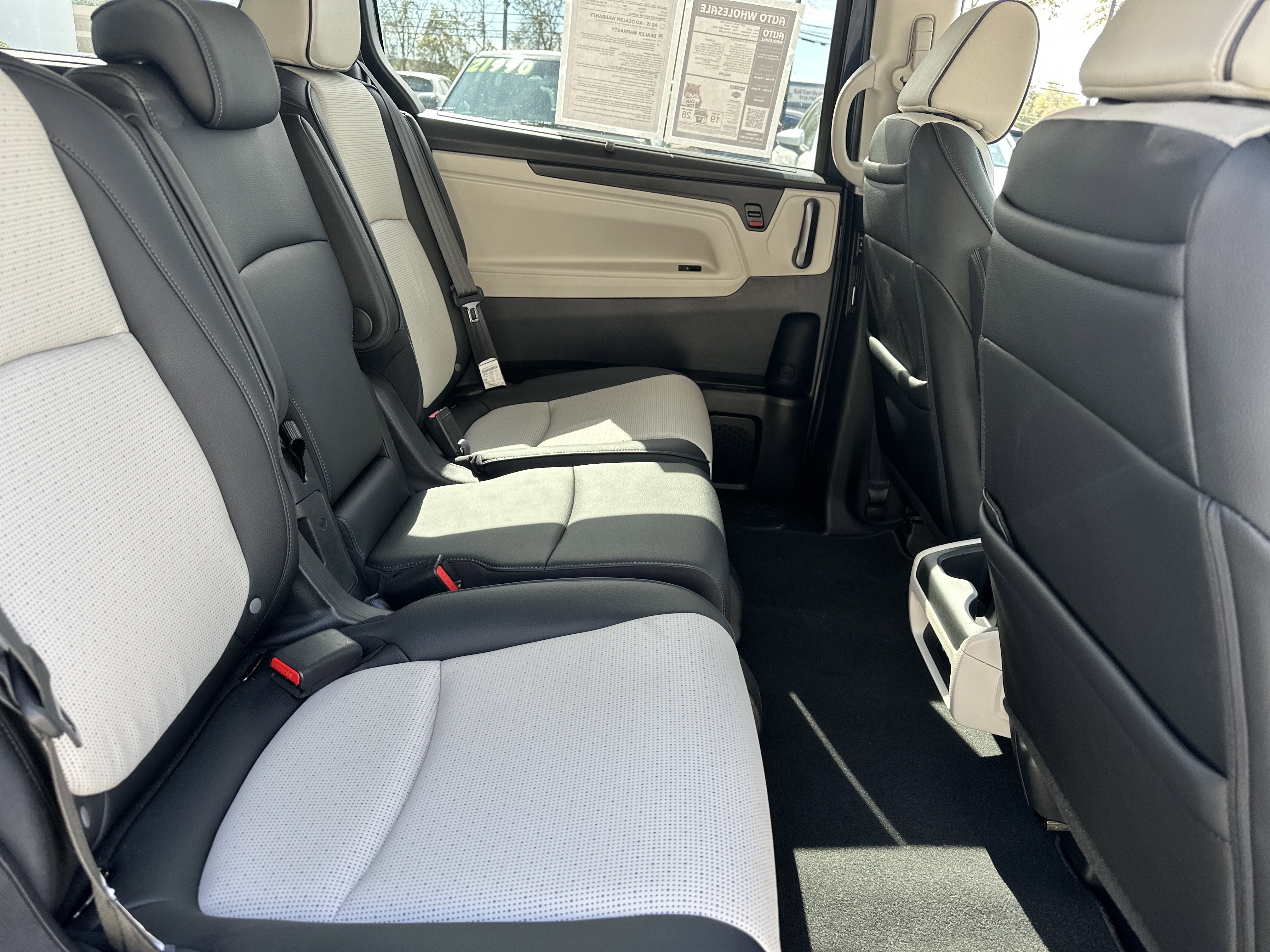 Used 2025 Honda Odyssey Elite image 14