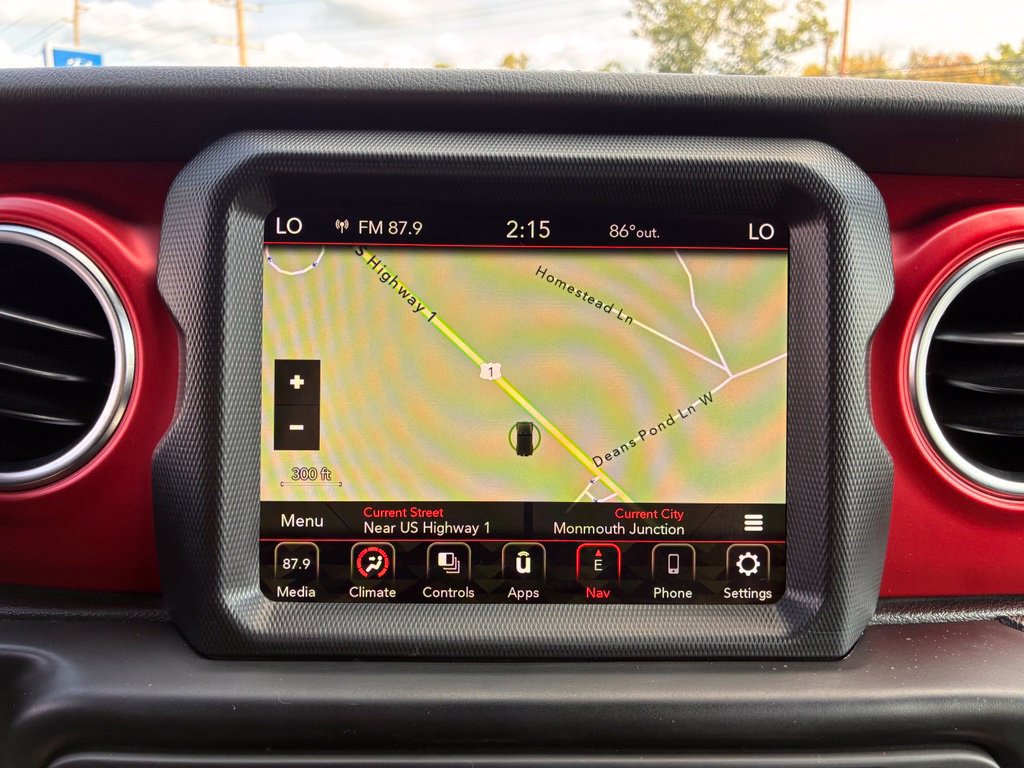 Used 2022 Jeep Wrangler Unlimited Rubicon AWD/4WD image 36