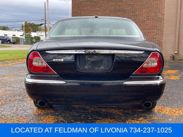 Used 2007 Jaguar XJ8 RWD image 4