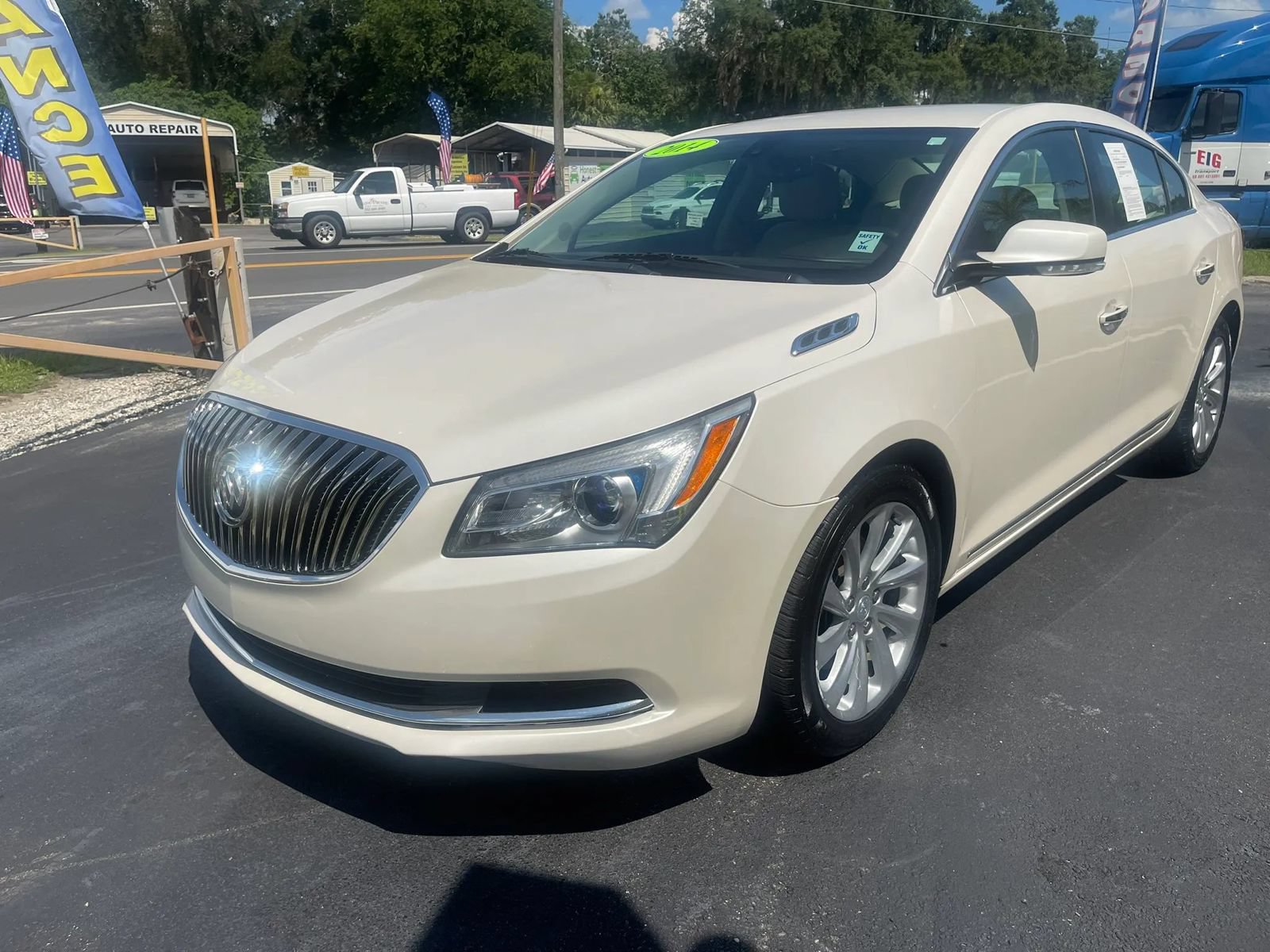 Used 2014 Buick LaCrosse Leather FWD image 3