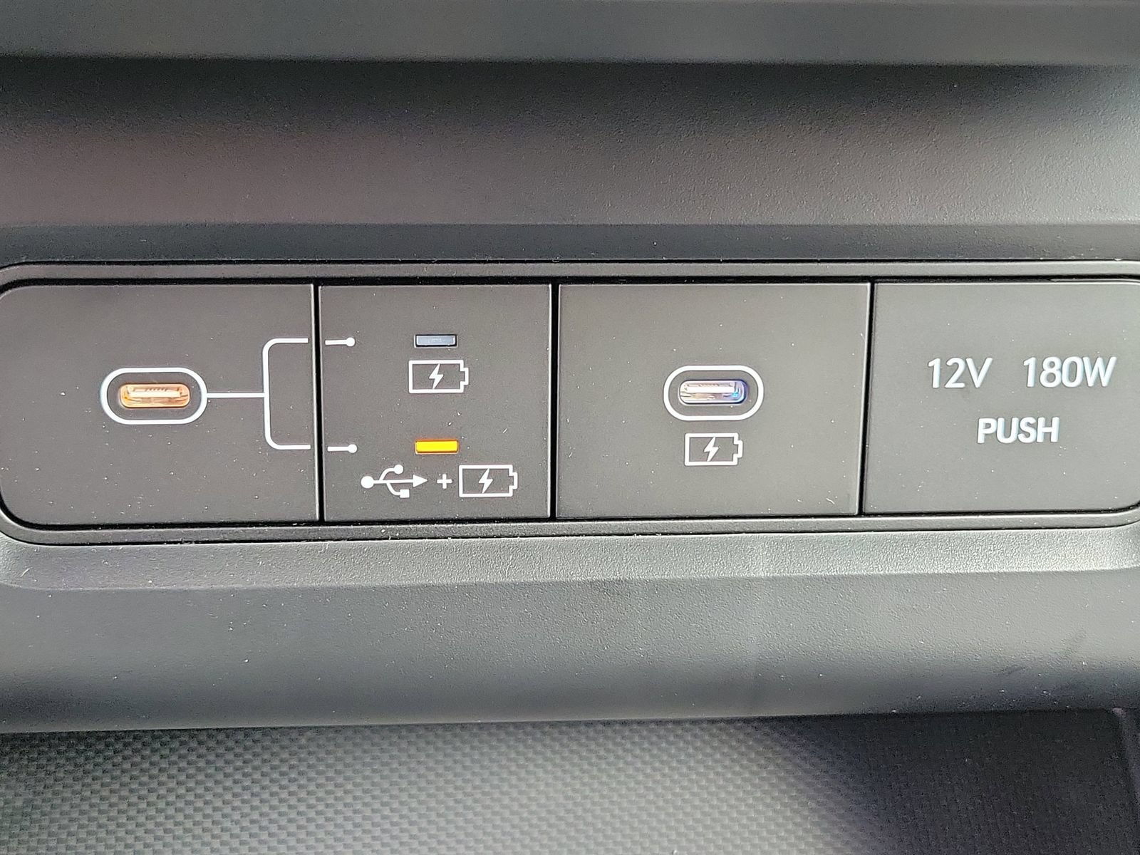 New 2026 Hyundai Tucson Limited FWD image 15