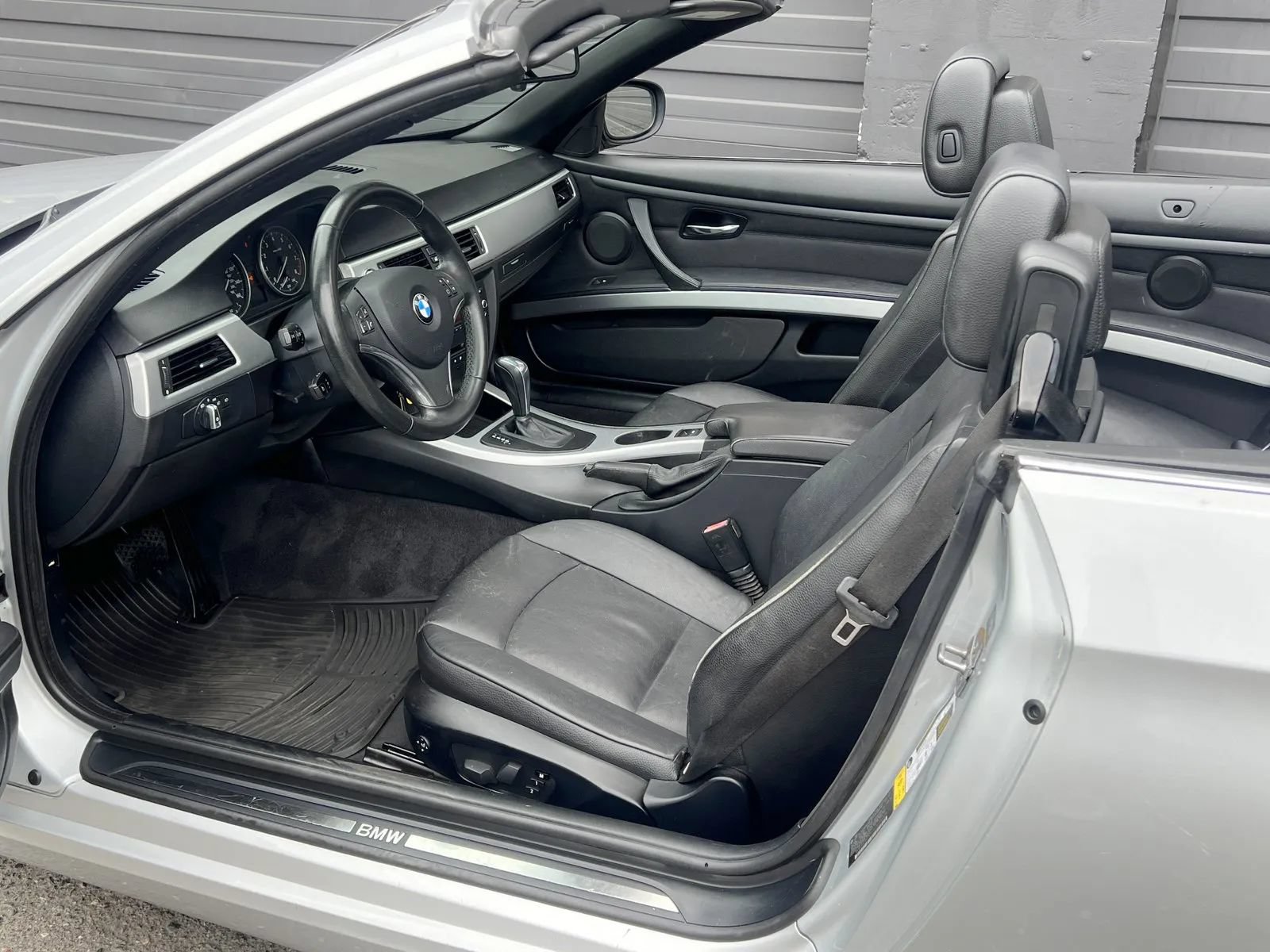 Used 2012 BMW 328i Convertible RWD image 11