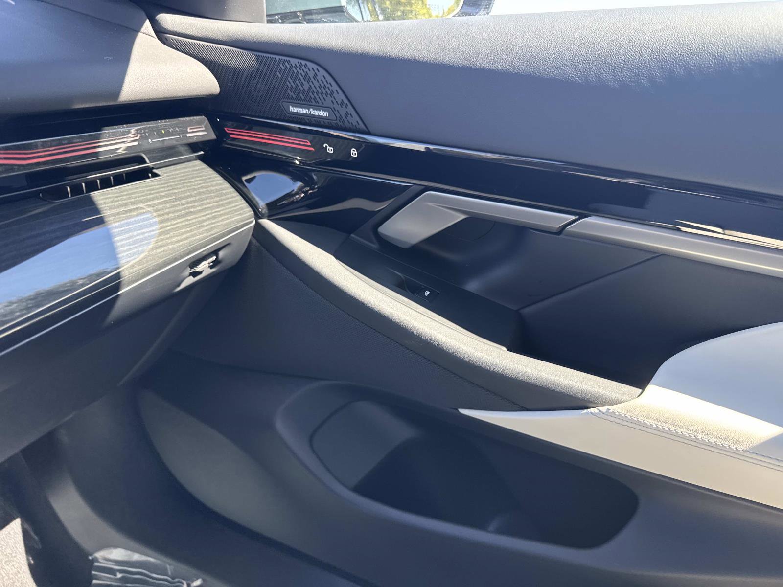 Certified 2025 BMW 530i w/ M Sport Package image 20