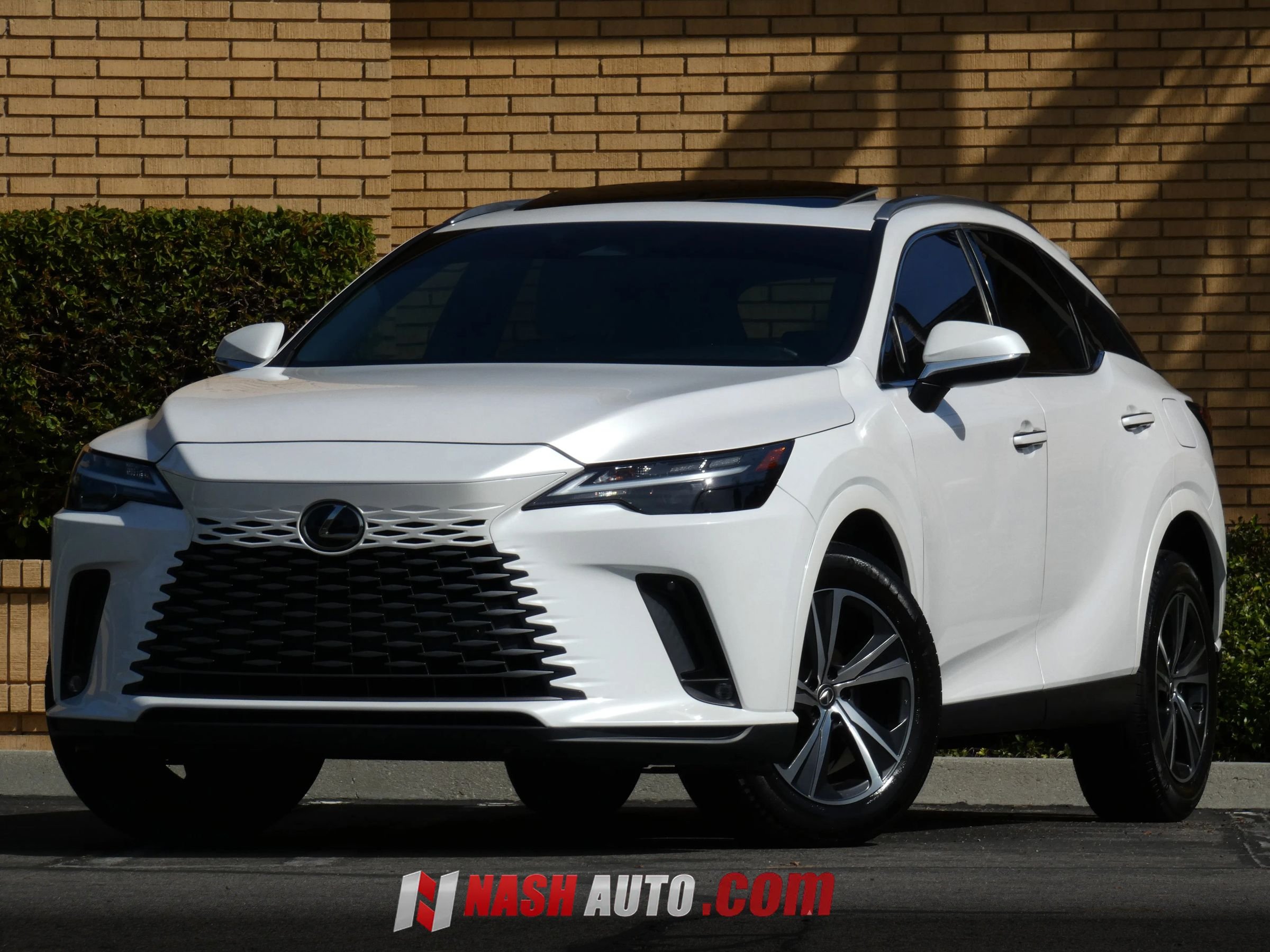 Used 2023 Lexus RX 350 Premium w/ Accessory Package (Z1) FWD image 4