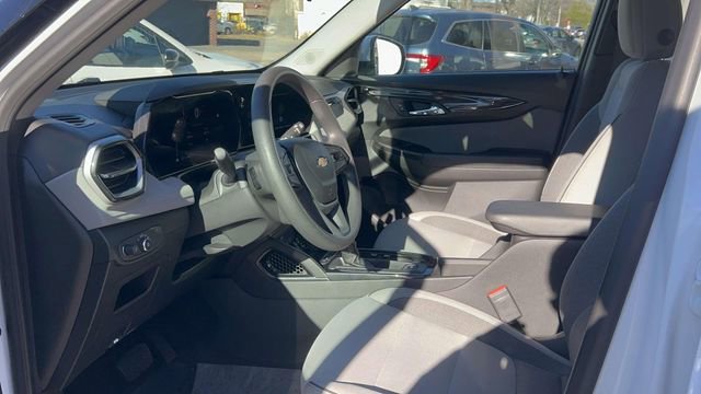 Used 2024 Chevrolet TrailBlazer LT image 31