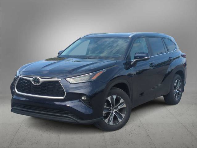 Certified 2026 Toyota Highlander XLE AWD/4WD image 1