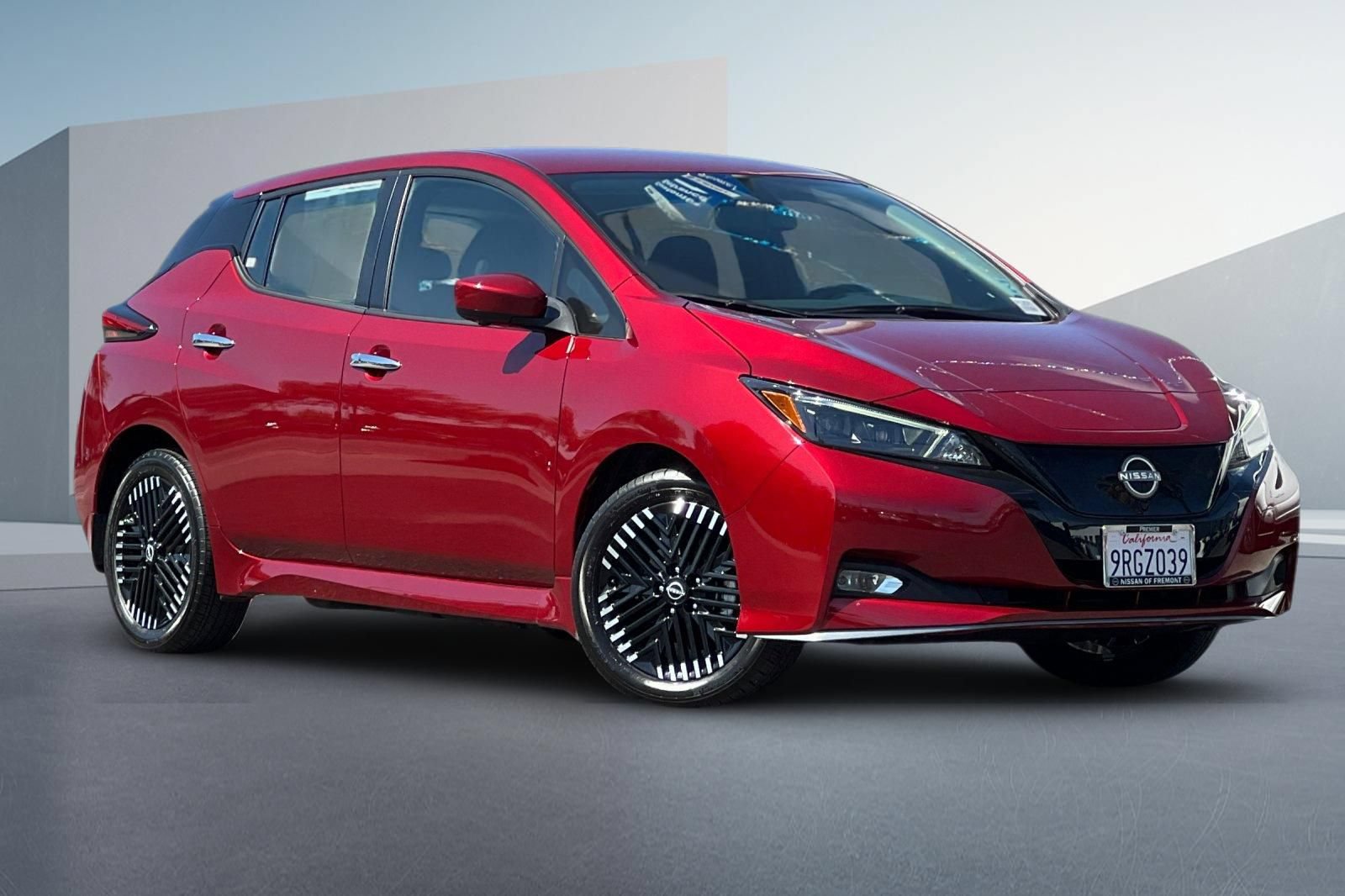 Certified 2024 Nissan Leaf SV Plus FWD image 2
