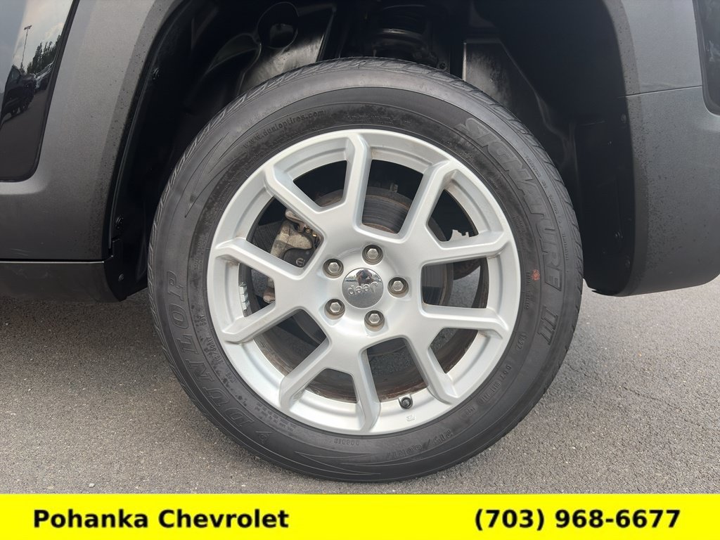 Used 2021 Jeep Renegade Latitude AWD/4WD image 26