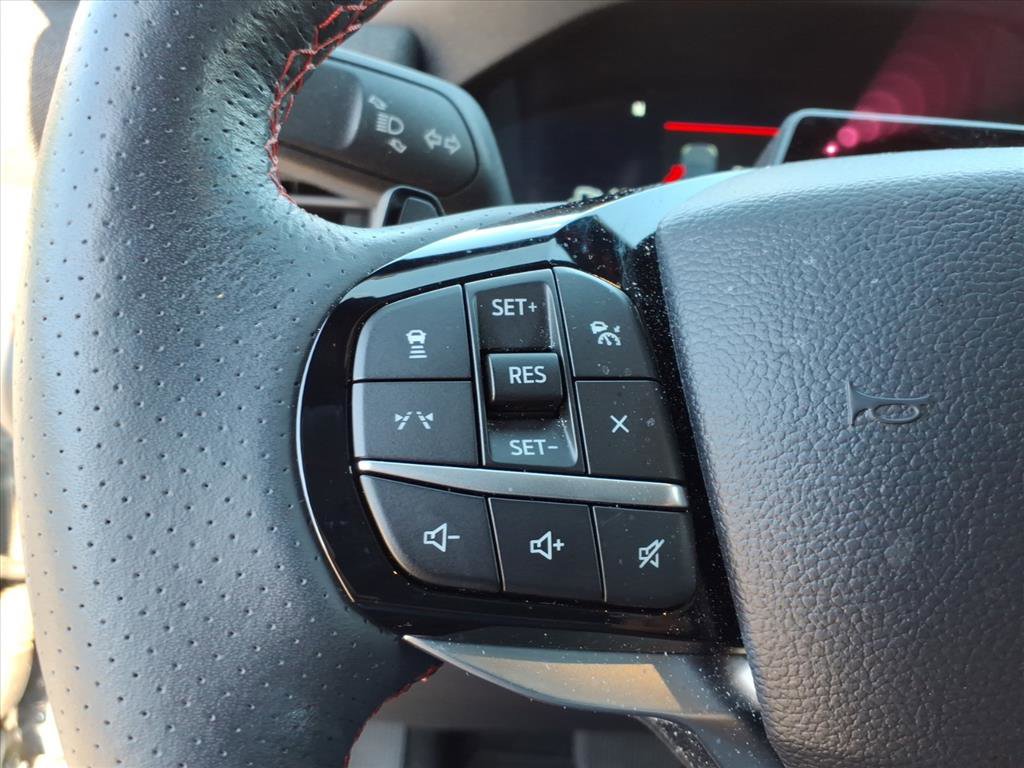 Used 2025 Ford Explorer ST image 14