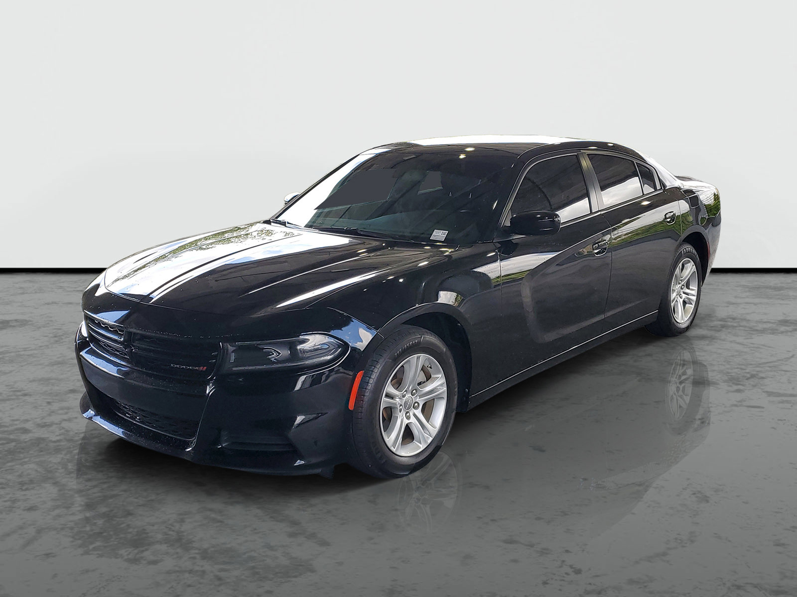 Used 2022 Dodge Charger SXT RWD image 4