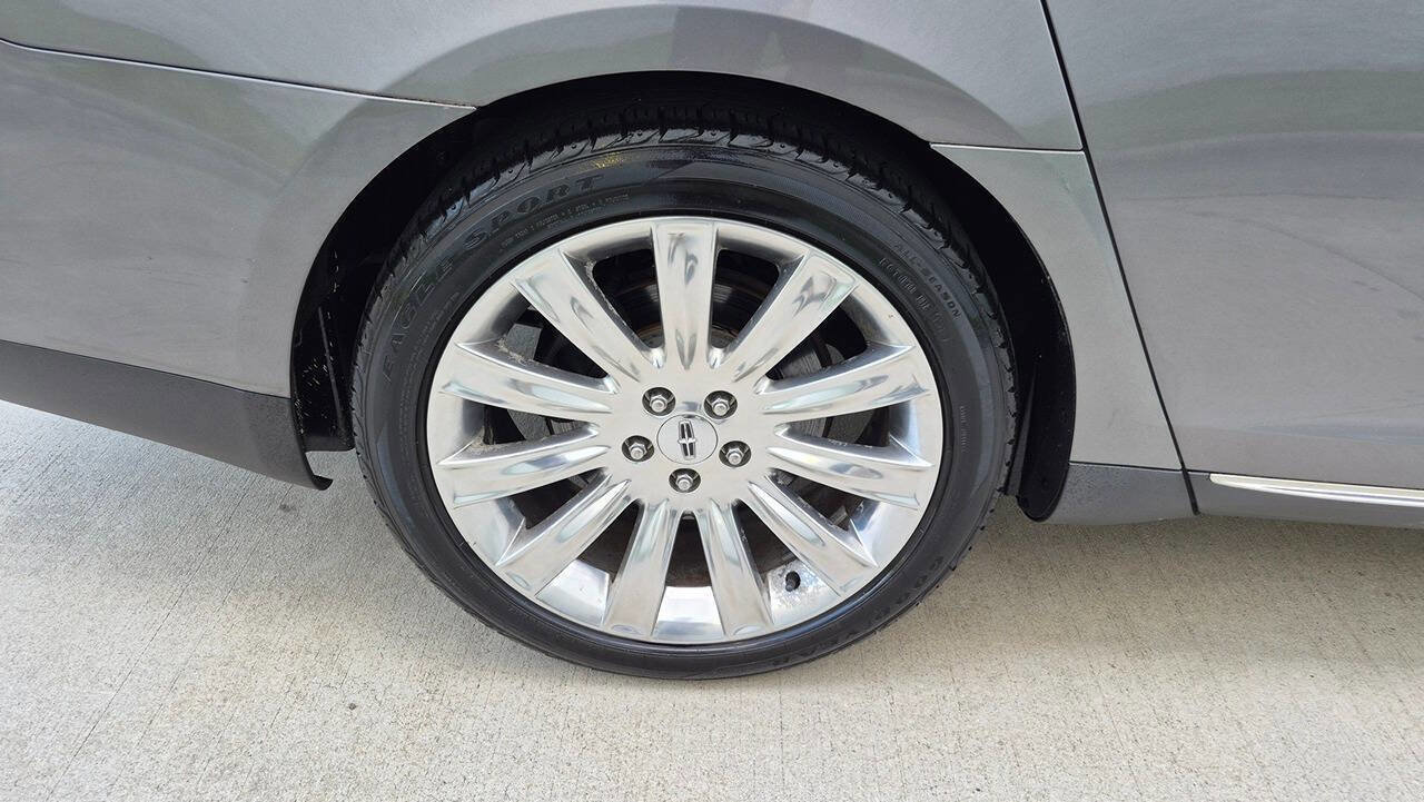 Used 2012 Lincoln MKS FWD image 34