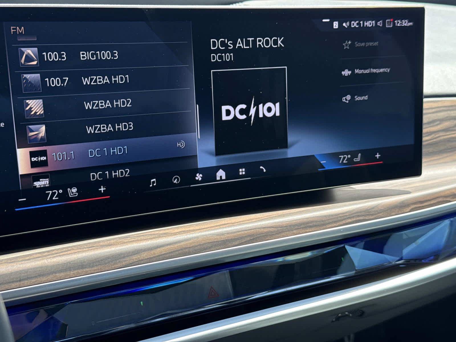 Used 2023 BMW i7 xDrive60 AWD/4WD image 3