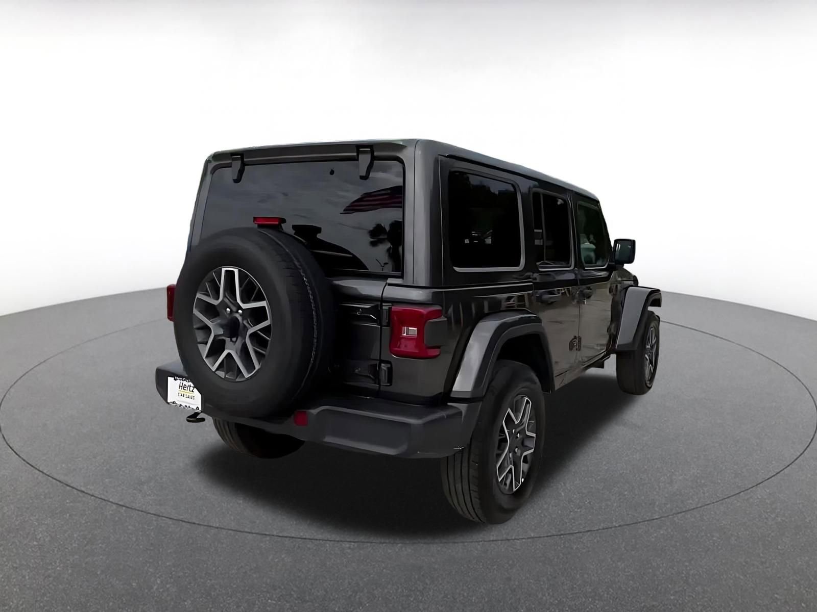 Used 2025 Jeep Wrangler Unlimited Sahara AWD/4WD image 15