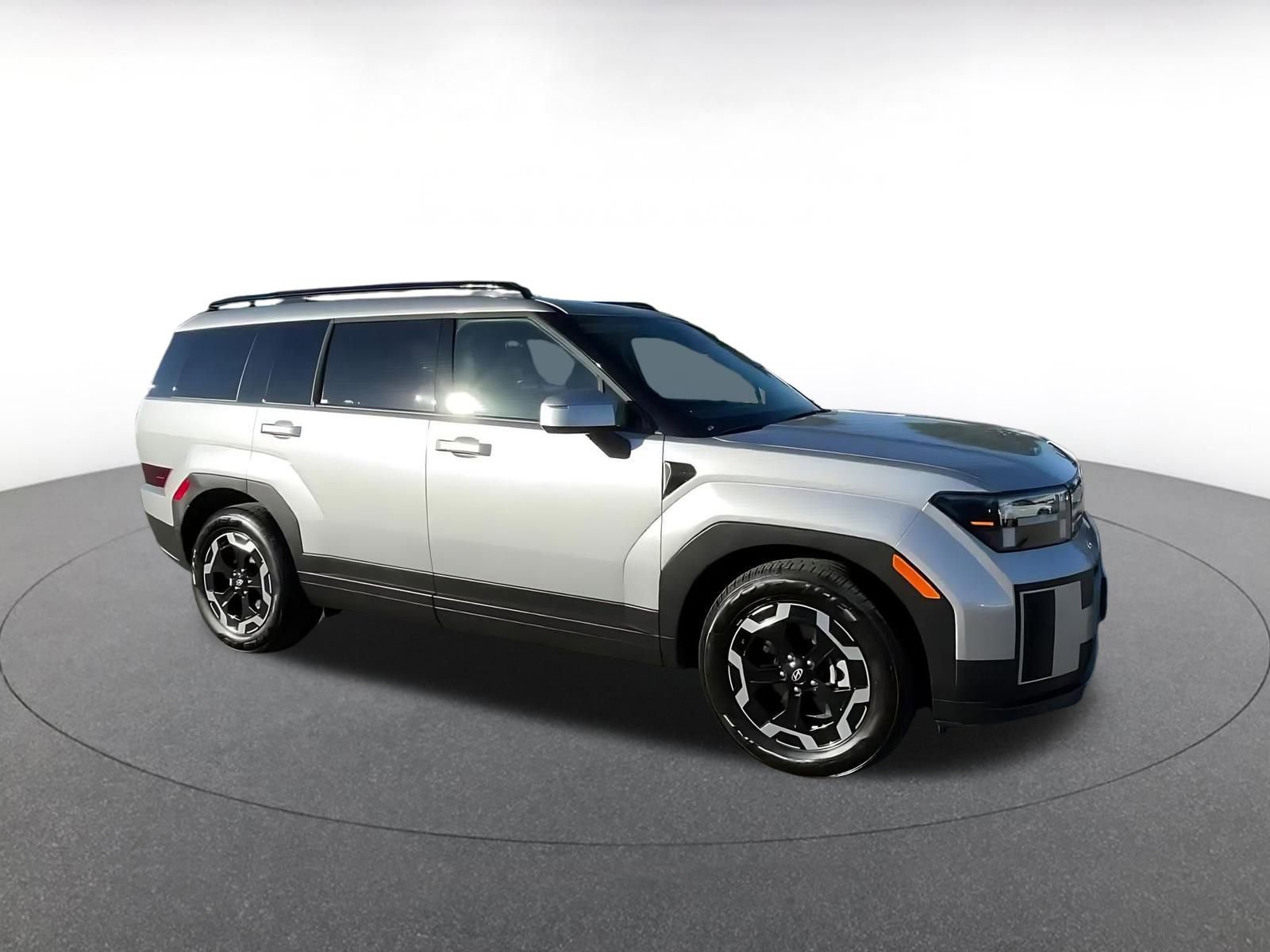 Used 2025 Hyundai Santa Fe SEL image 2