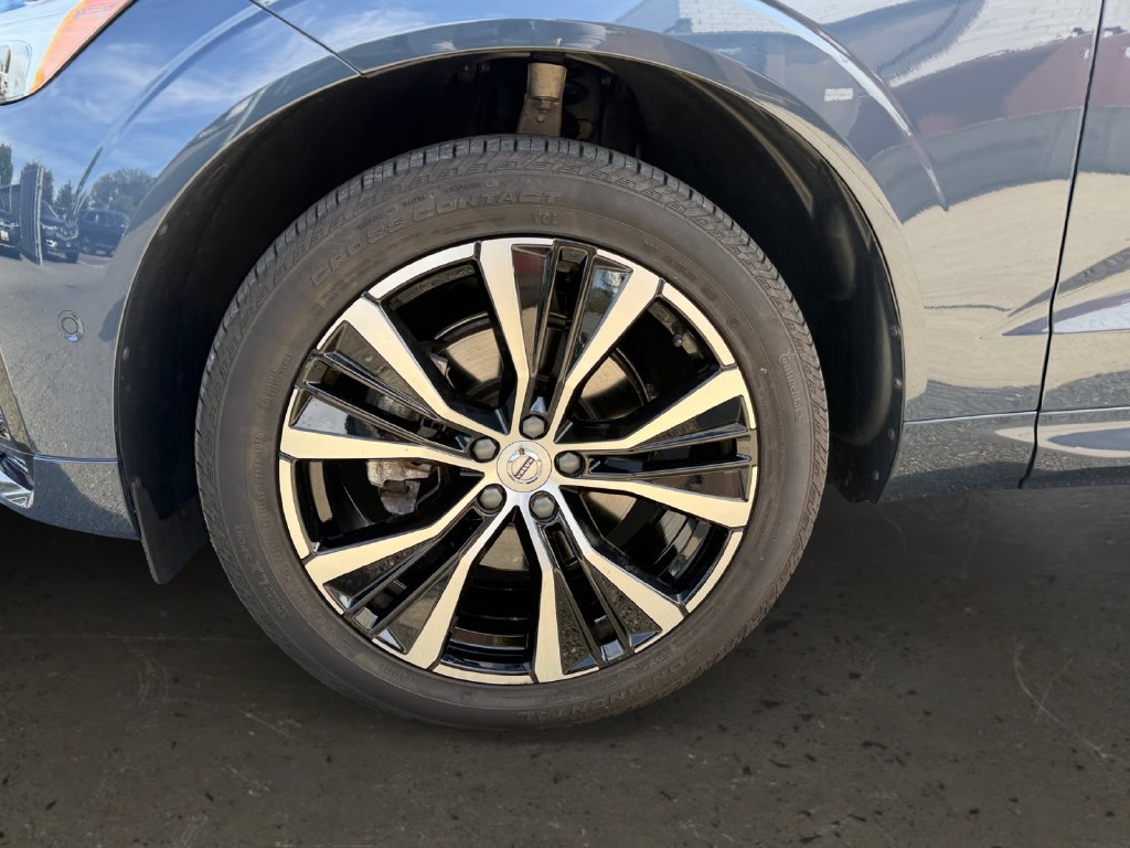 Certified 2024 Volvo XC60 B5 Ultimate w/ Protection Package Premier AWD/4WD image 27
