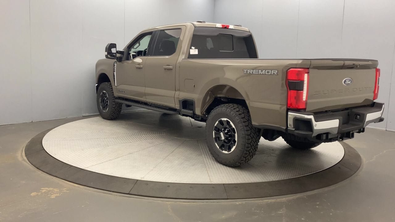New 2026 Ford F350 XLT w/ XLT Premium Package AWD/4WD image 3