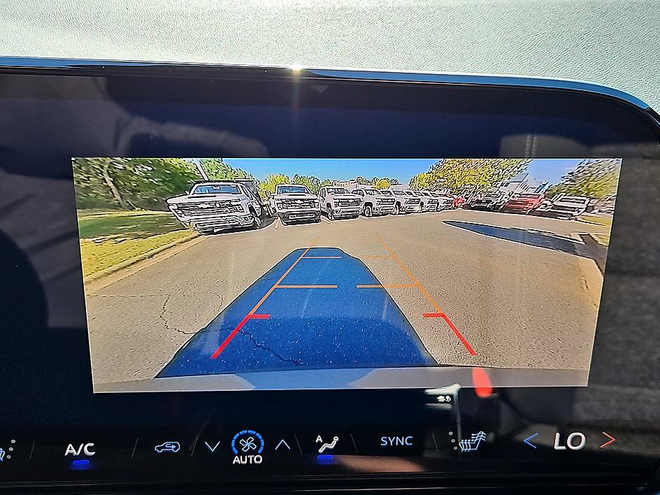New 2027 Chevrolet Traverse LT w/ Midnight/Sport Edition AWD/4WD image 19