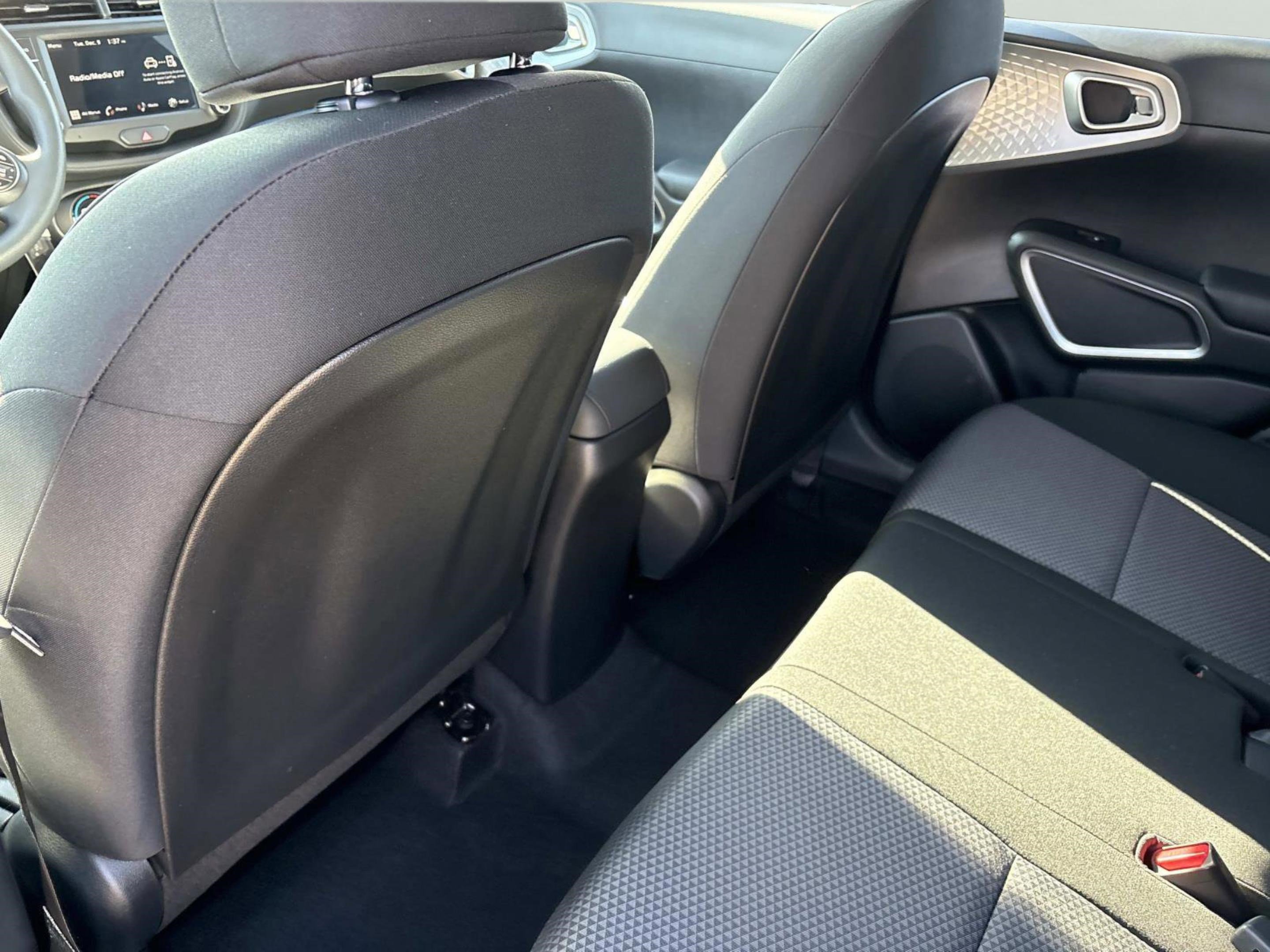 New 2025 Kia Soul LX image 16