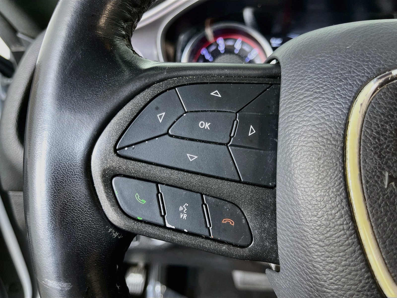 Used 2023 Dodge Challenger SXT RWD image 15