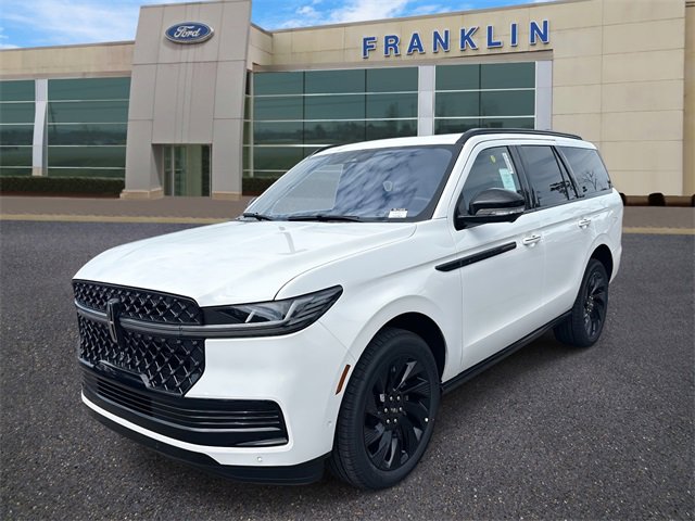 New 2025 Lincoln Navigator Reserve w/ Jet Appearance Package image 3