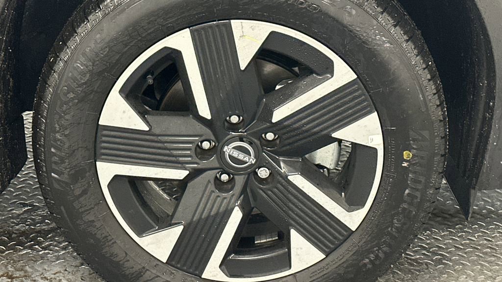 New 2026 Nissan Kicks SV w/ Cold Weather Package image 16