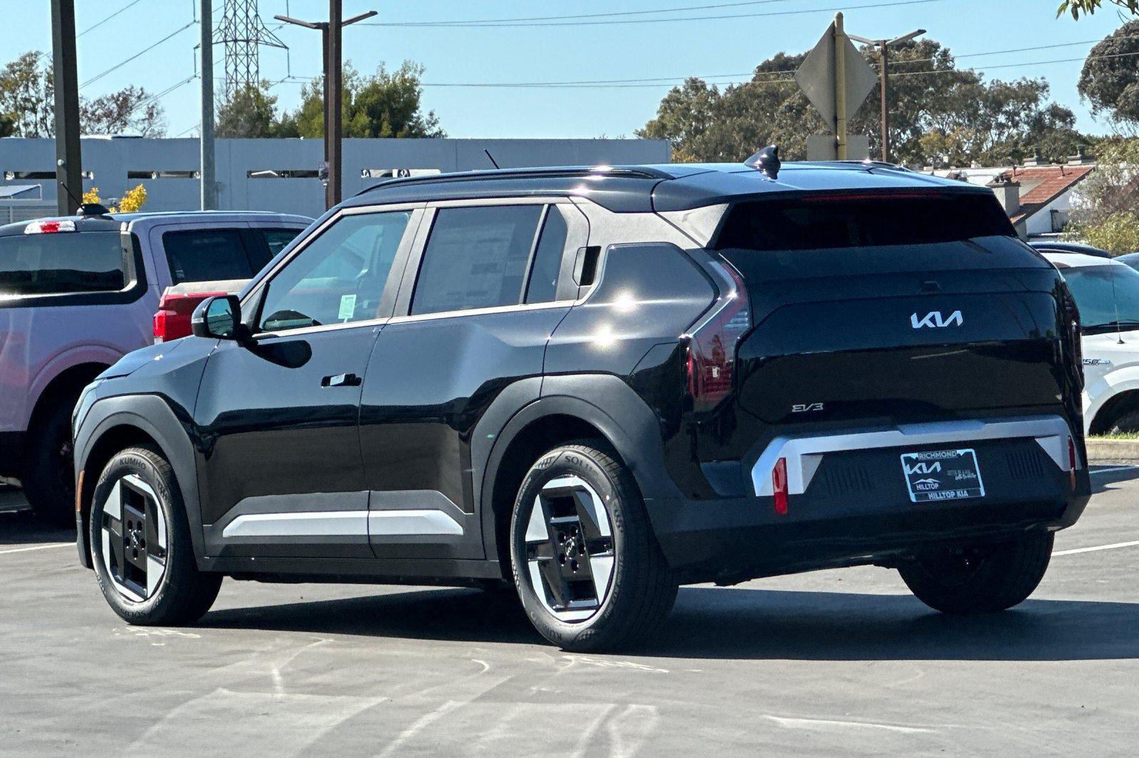 New 2027 Kia EV3 Wind FWD image 6