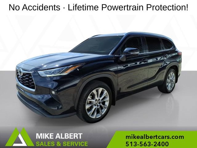 Used 2022 Toyota Highlander Limited AWD/4WD image 3