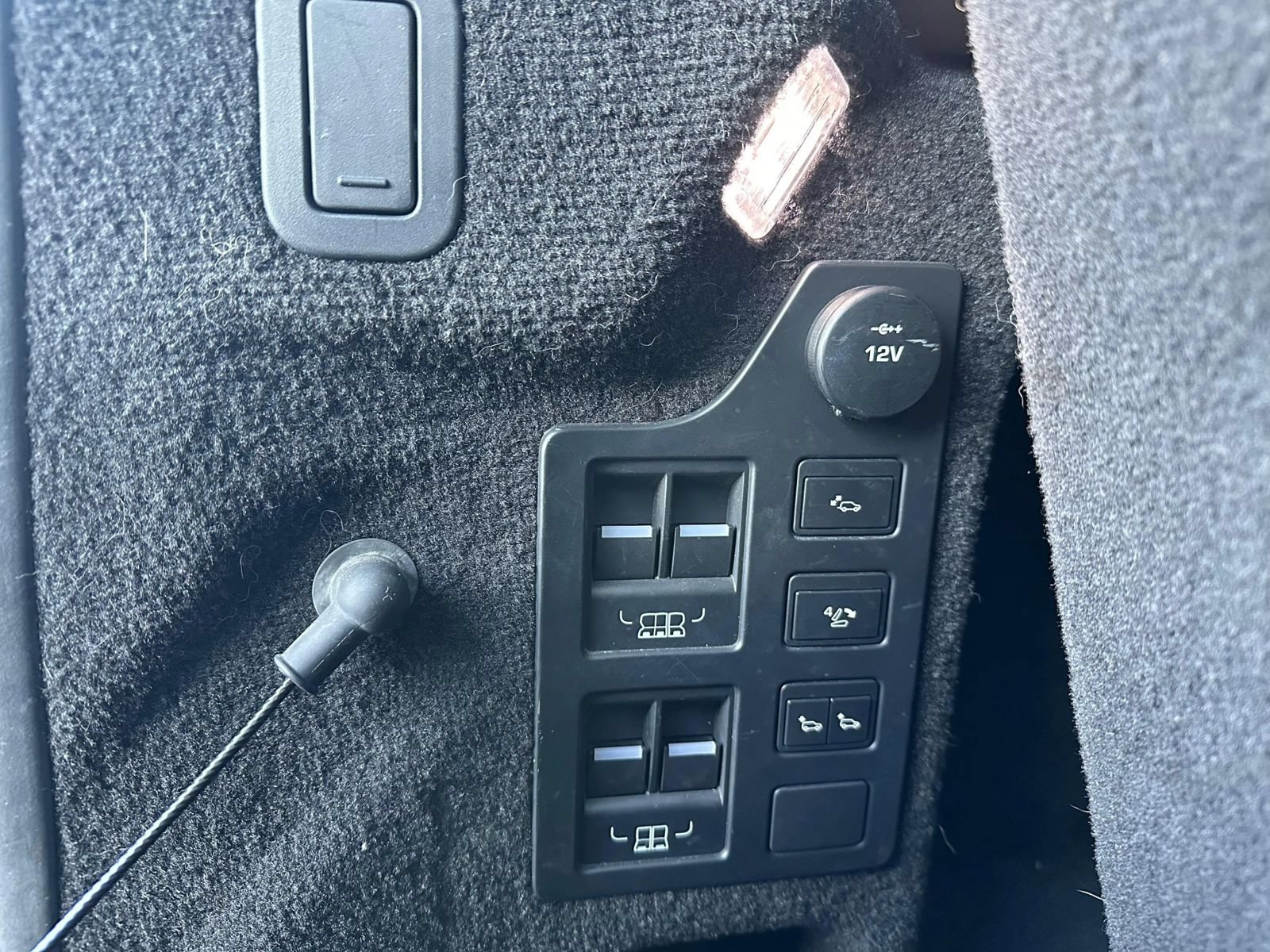 Used 2017 Land Rover Discovery HSE AWD/4WD image 51