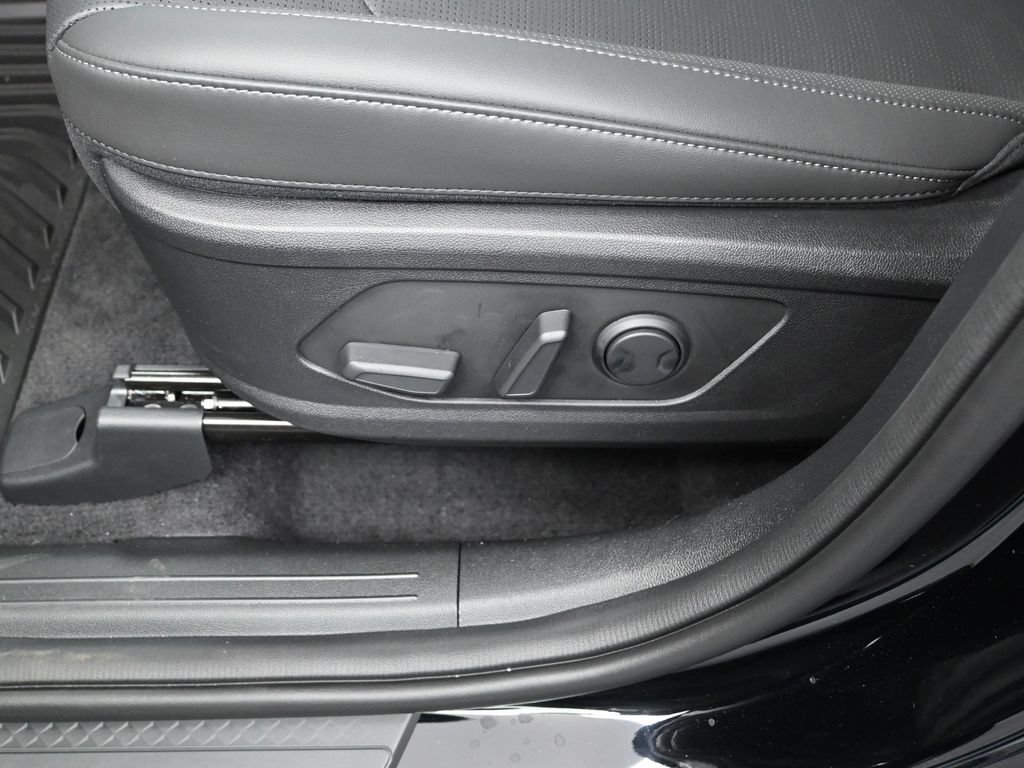 Certified 2026 Kia Sorento EX AWD/4WD image 11