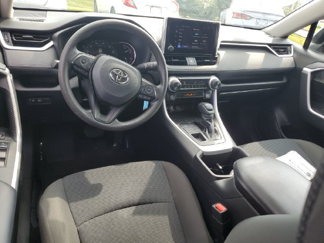 Used 2023 Toyota RAV4 LE AWD/4WD image 10