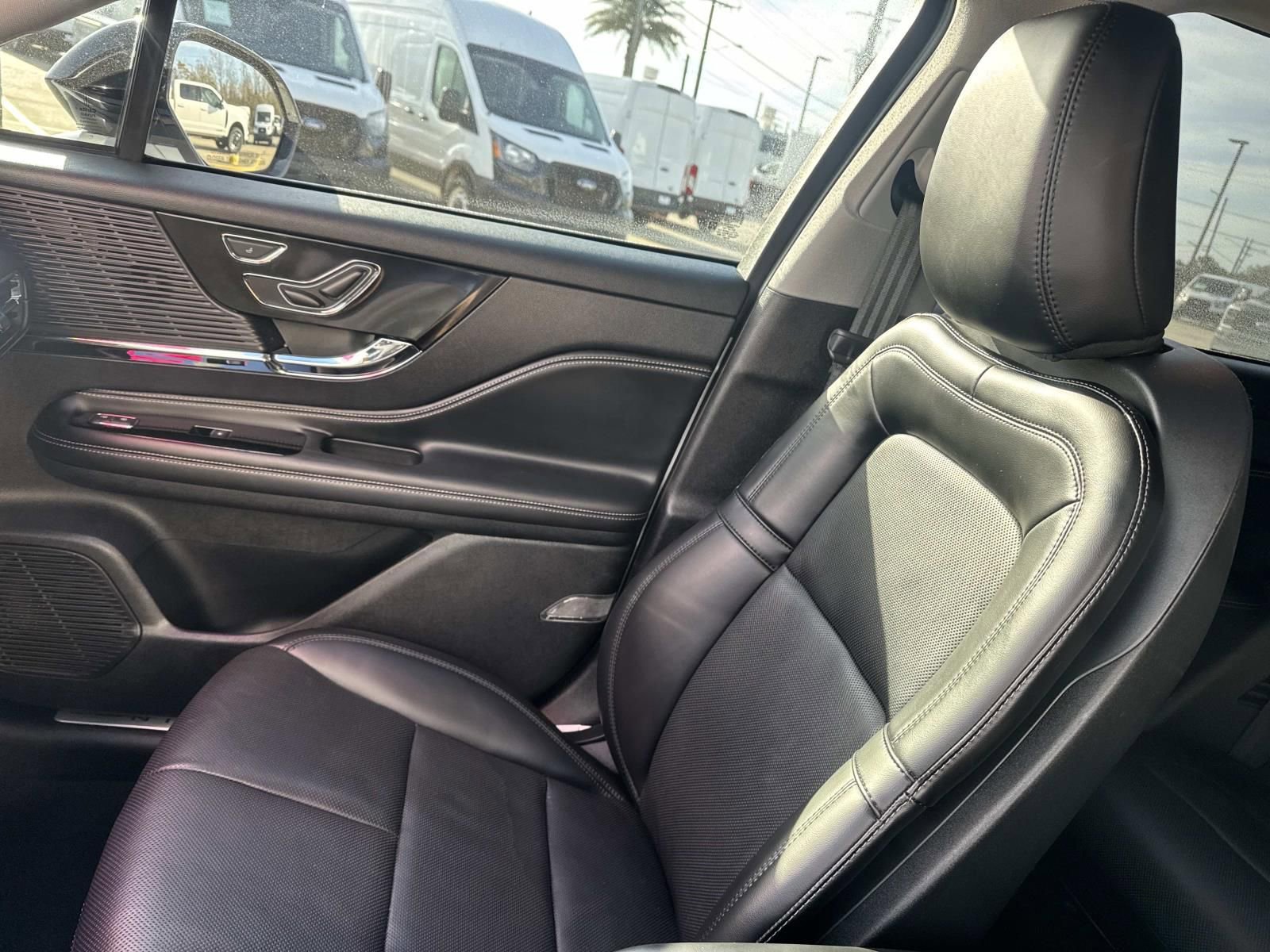 Used 2022 Lincoln Corsair Reserve w/ Elements Package image 21