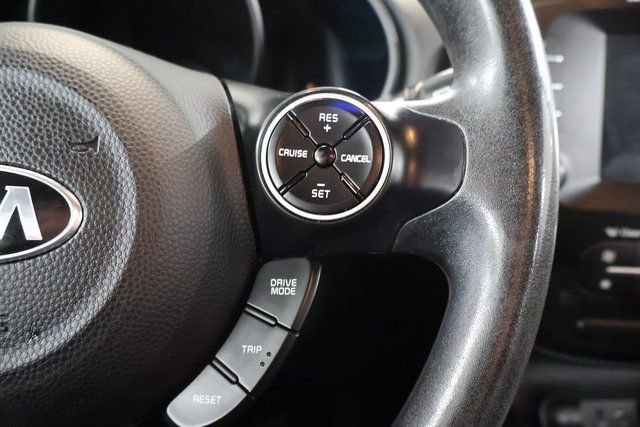 Used 2019 Kia Soul + image 17