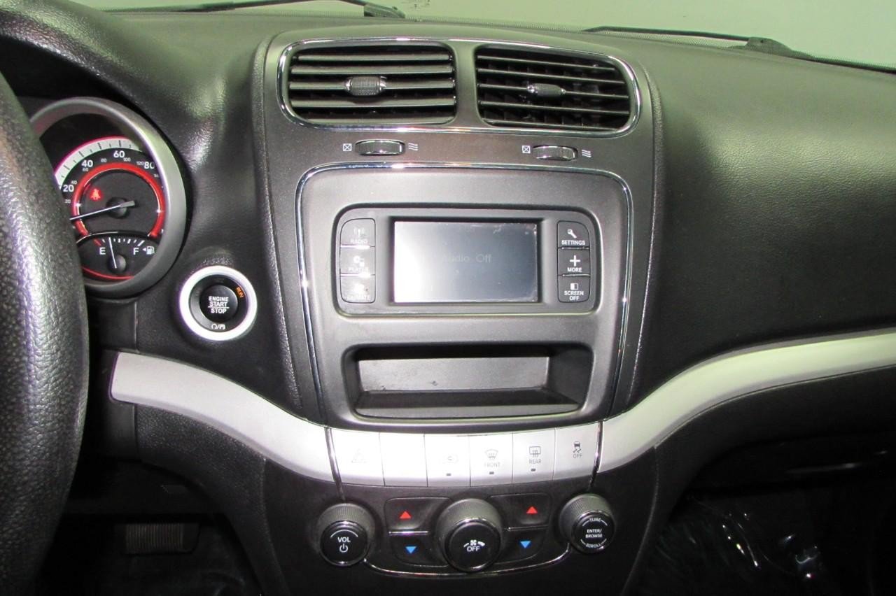 Used 2017 Dodge Journey SE FWD image 19