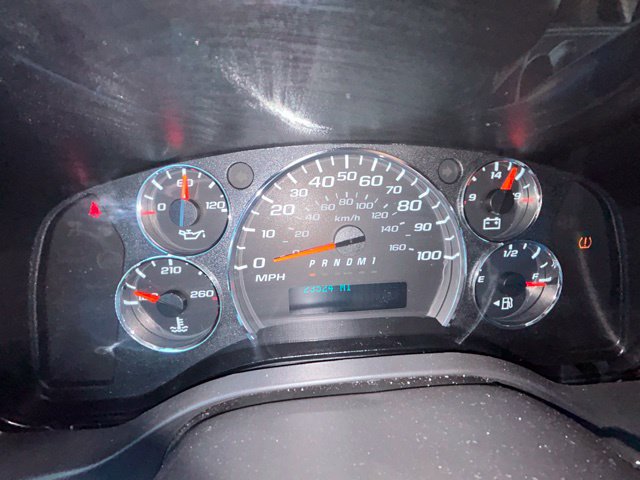 Used 2025 Chevrolet Express 3500 LT w/ LT Preferred Equipment Group RWD image 12