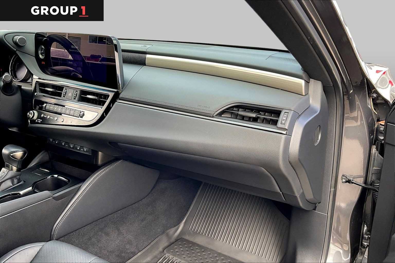 Certified 2024 Lexus ES 350 F Sport w/ Accessory Package (Z2) FWD image 17