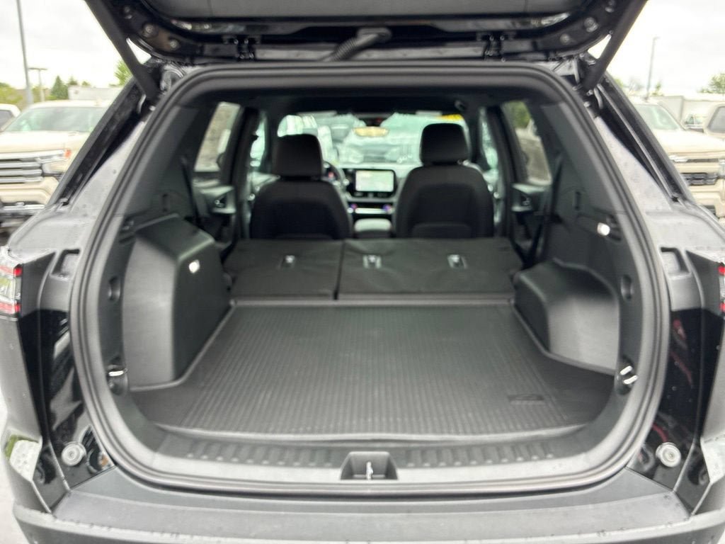 New 2027 Chevrolet Equinox RS w/ Safety and Technology Package AWD/4WD image 31