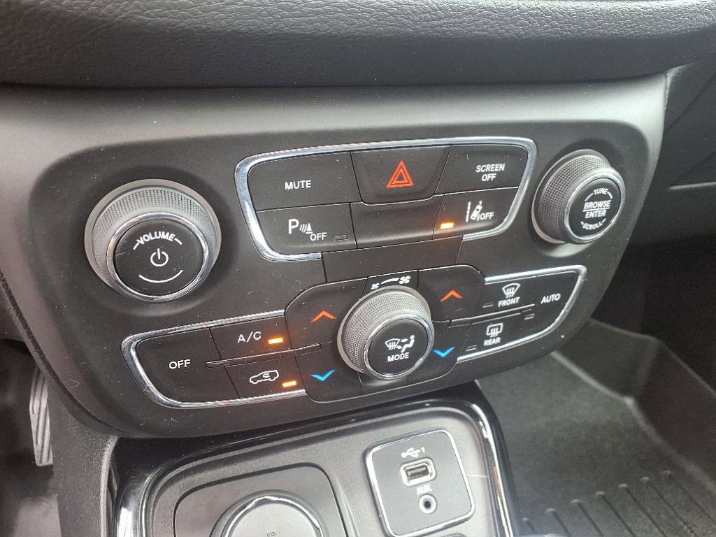 Used 2021 Jeep Compass Limited w/ Sun and Sound Group image 18