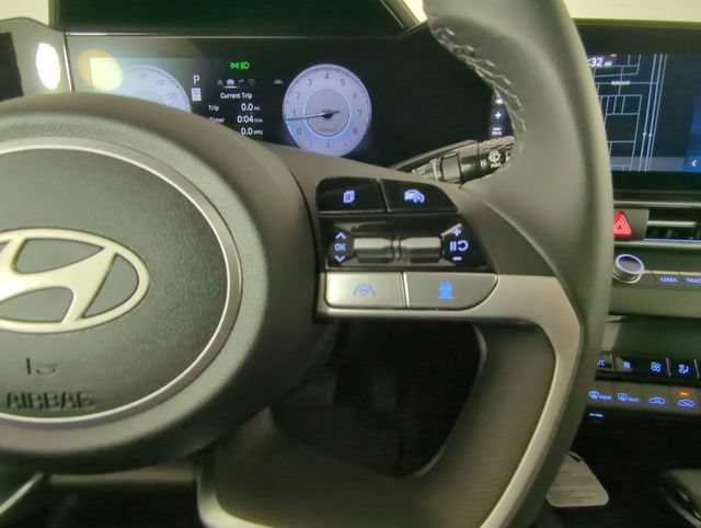 New 2026 Hyundai Elantra Limited FWD image 27