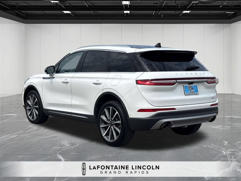 Certified 2020 Lincoln Corsair Reserve w/ Equipment Group 201A AWD/4WD image 3