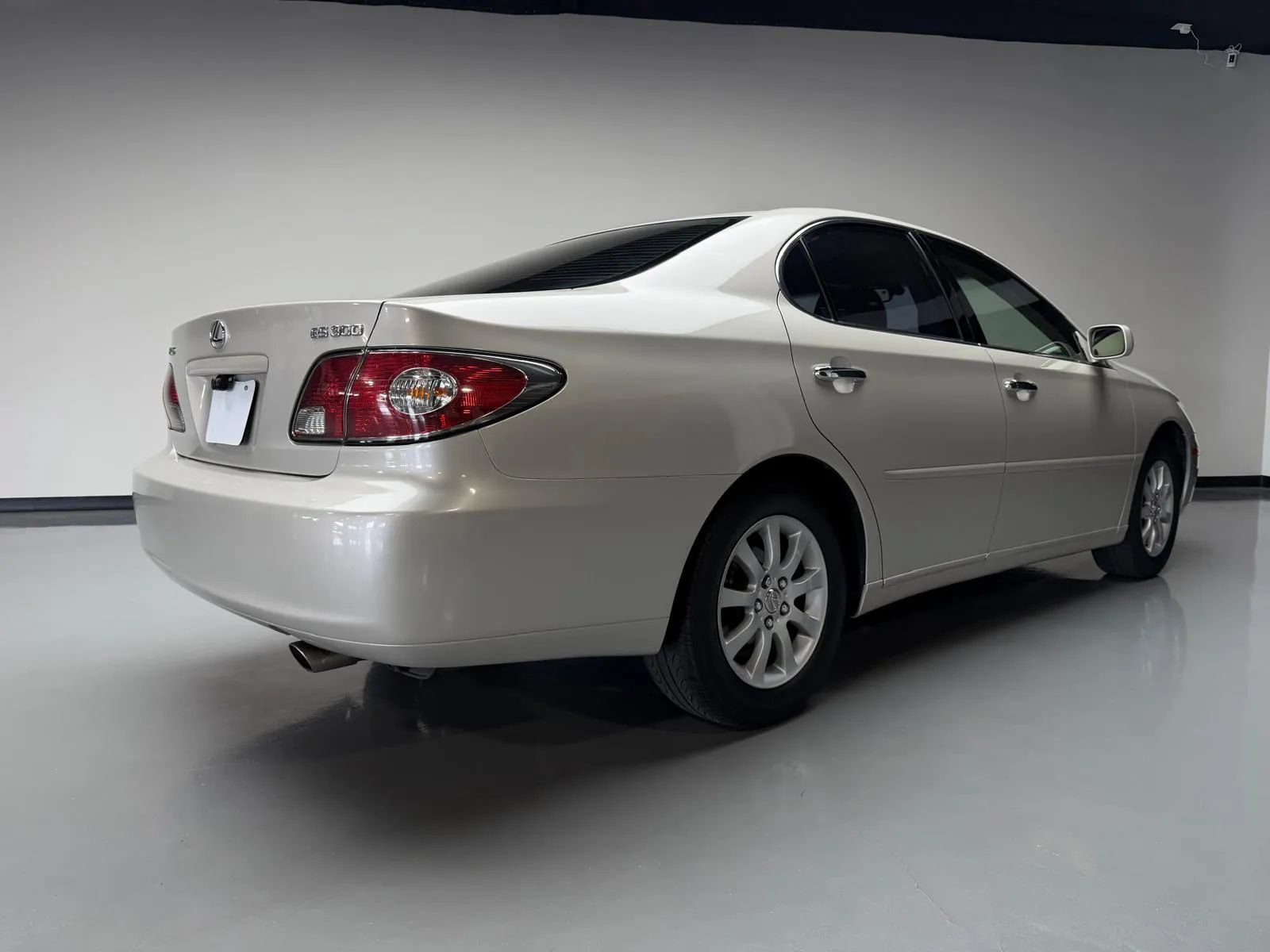 Used 2003 Lexus ES 330 FWD image 4