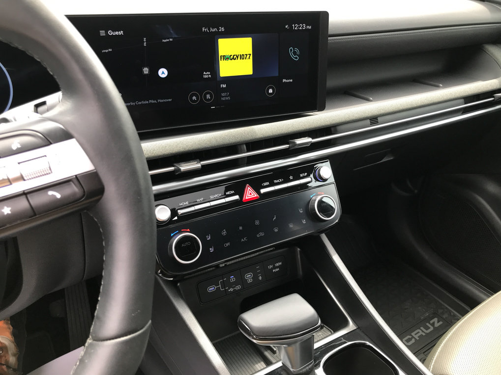 Used 2025 Hyundai Santa Cruz Limited AWD/4WD image 19