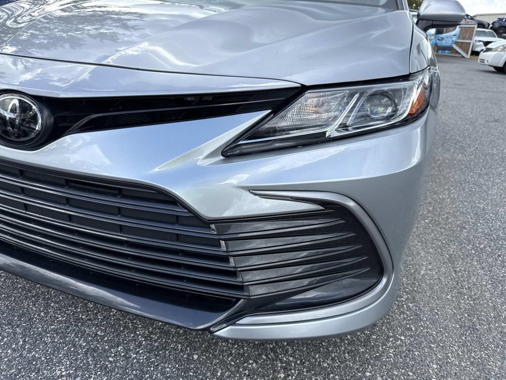 Used 2023 Toyota Camry LE FWD image 10
